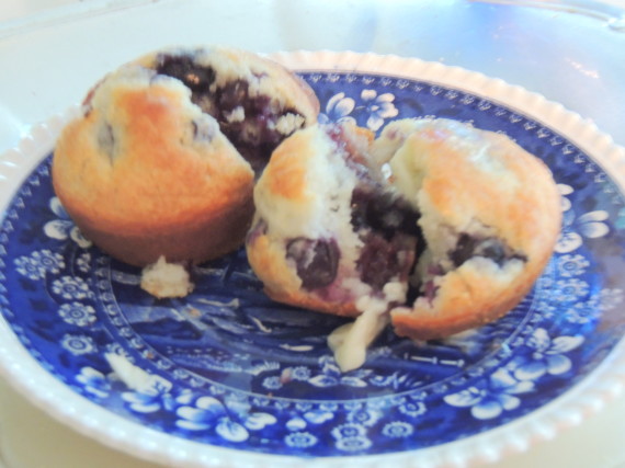 berry blueberry muffins