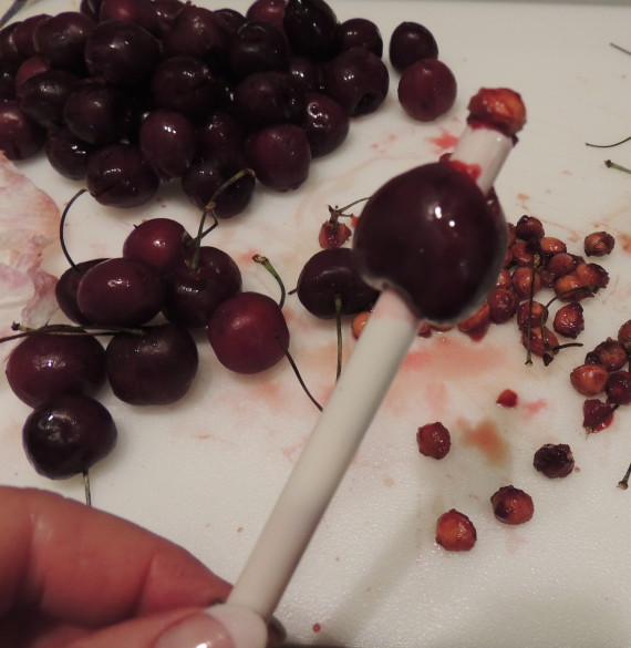 pitting cherries