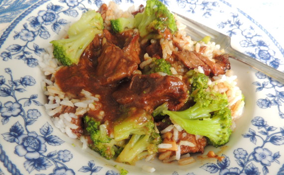 beef and broccoli served