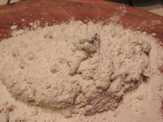 biscuits dough floured