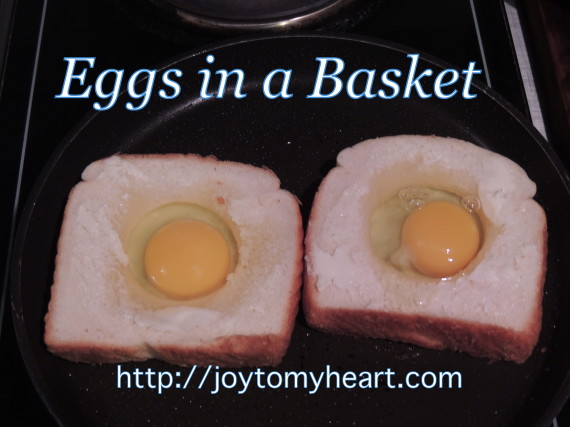 eggs in basket cooking