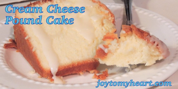 Cream cheesde pound cake slice