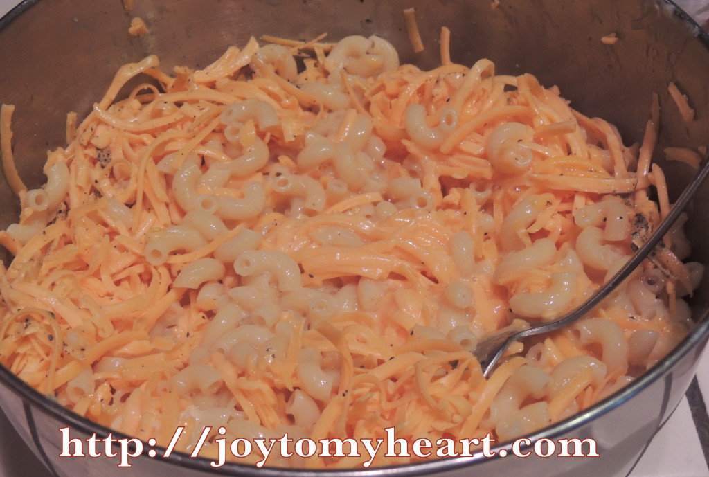 good old fashioned mac and cheese with evaporated milk